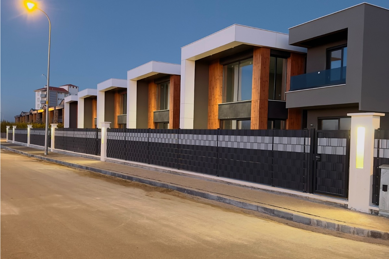Brandalı Double Panel Çit Sistemleri