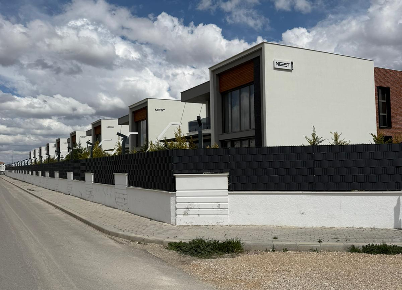 Brandalı Double Panel Çit Sistemleri