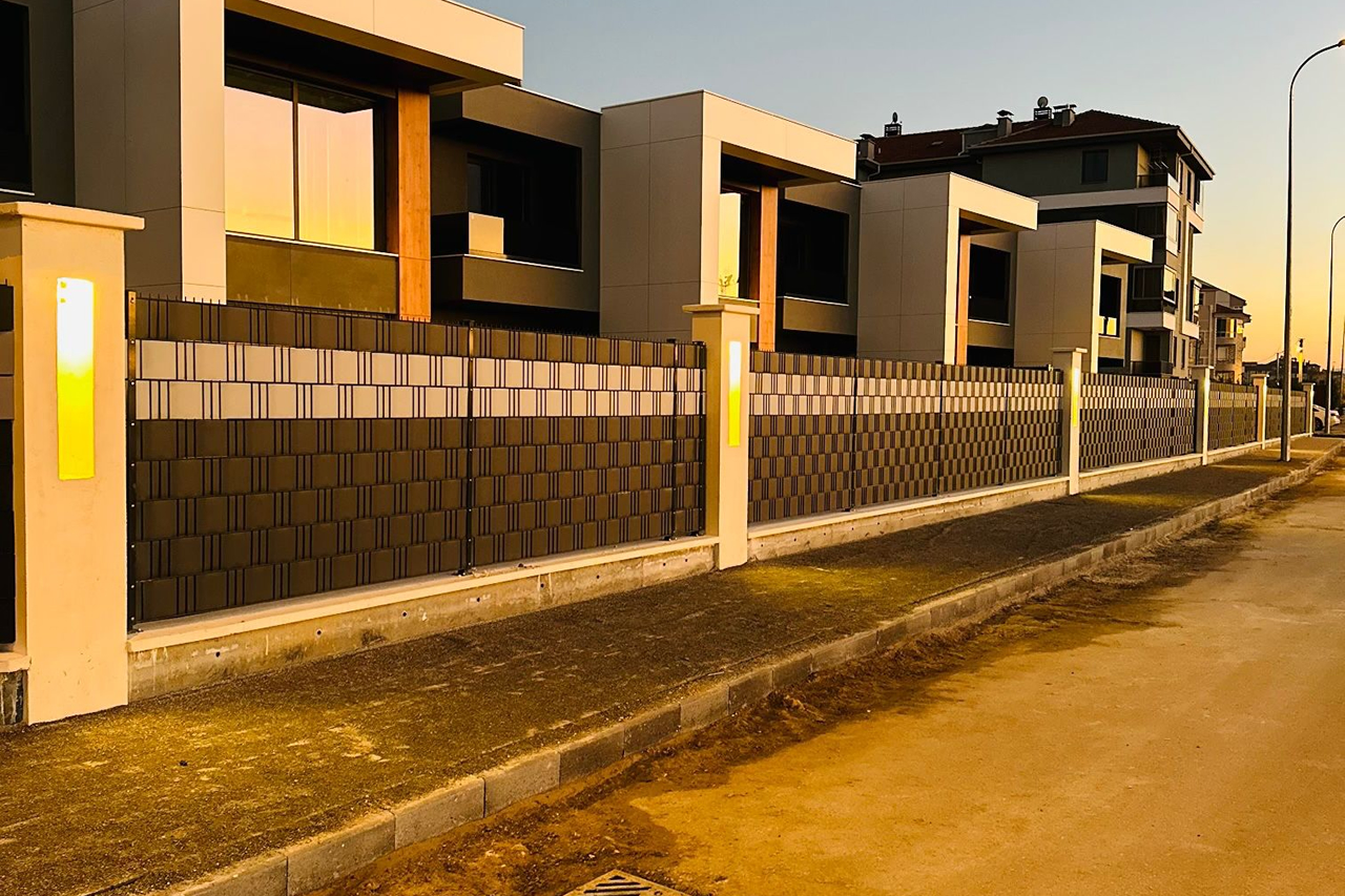 Brandalı Double Panel Çit Sistemleri