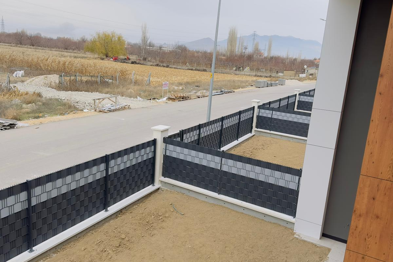 Brandalı Double Panel Çit Sistemleri