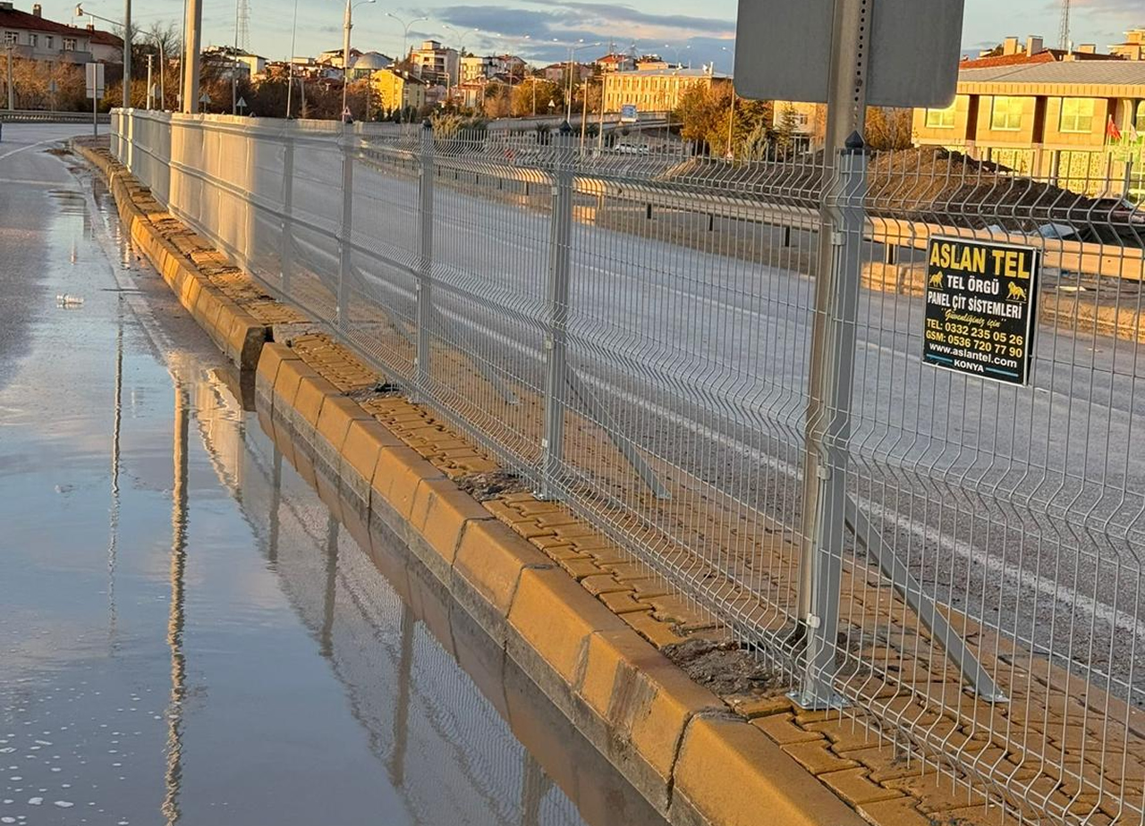 Single Renkli Panel Çit